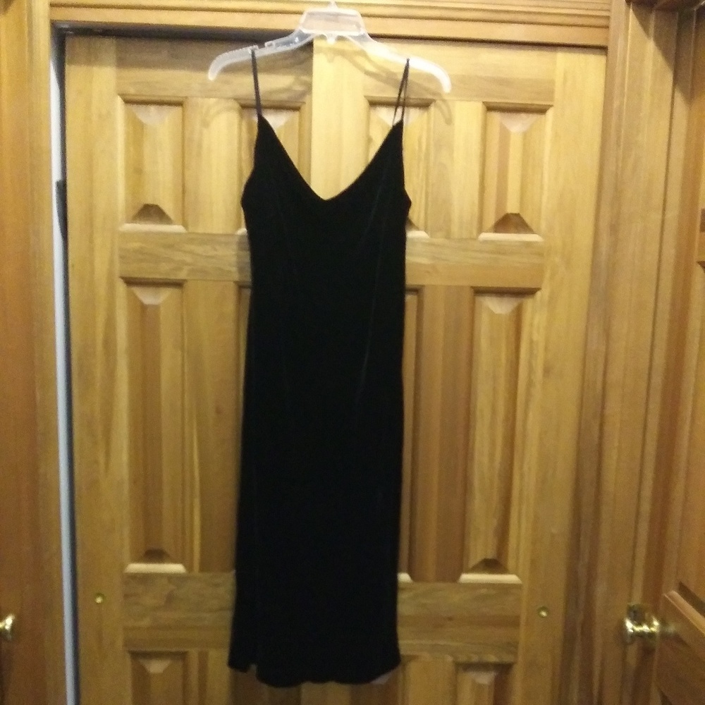 *LAST CALL* Banana Republic black velvet dress